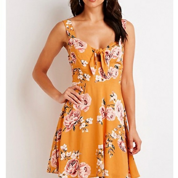 Charlotte Russe Dresses & Skirts - 🌼Host Pick🌼 Charlotte Russe Floral Dress